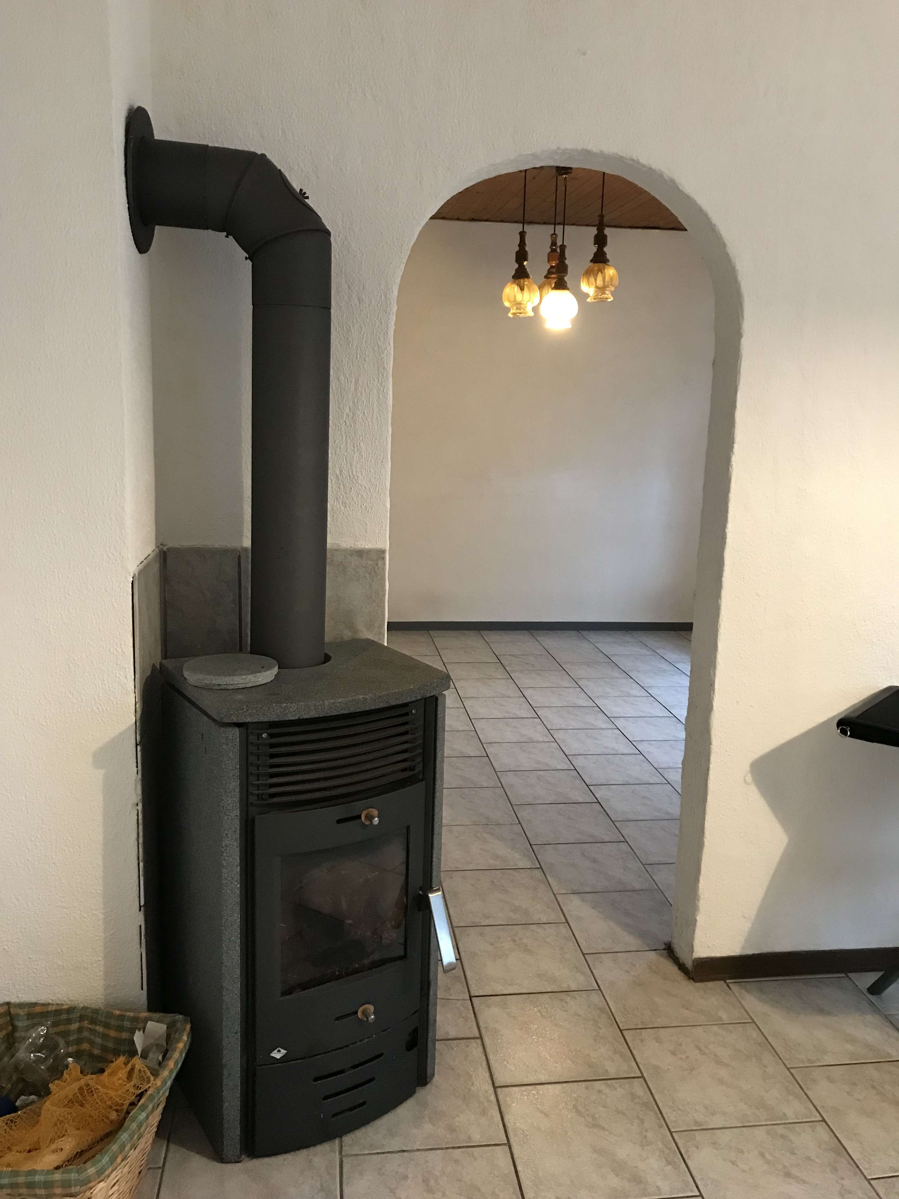 Immobilie in Linz am Rhein - KLEINES EINFAMILIENHAUS MIT GROẞEM GRUNDSTÜCK UND BACHLAUF - Bild 7