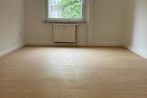 3,5 Zimmer Wohnung mit praktischer Aufteilung für Sie frisch renoviert im Grünen