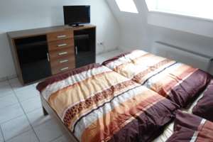 Tolle Wohnung mit Terrasse, möbliert löffelfertig, pauschale all-in Miete – Vitalisstr. 383a, 50933 Müngersdorf, Köln – Vorschaubild 16