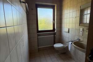 Großzügige 5-Zimmer-Splitlevel-Wohnung mit 153 m², Balkon, Garten und Kaminofen – Kirchweg 8, 75323 Bad Wildbad – Vorschaubild 24