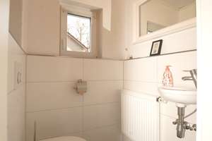 Freistehendes Einfamilienhaus mit Doppelgarage und Nebengebäuden, großer Garten – Die vollständige Adresse der Immobilie erhältst du vom Anbieter., 74199 Untergruppenbach – Vorschaubild 8