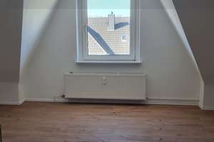 Schöner wohnen. Wuppertal-Zoo. Dachgeschoss-Wohnung, ohne Balkon – Siegfriedstraße 39, 42117 Elberfeld West, Wuppertal – Vorschaubild 7