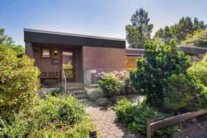 Bremen-Osterholz: Gepflegter Bungalow mit zwei Terrassen auf Erbpachtgrundstück
