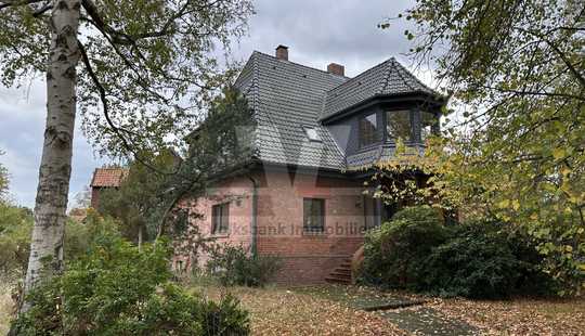 Bild von ** Großes Wohnhaus mit Erkerzimmer **