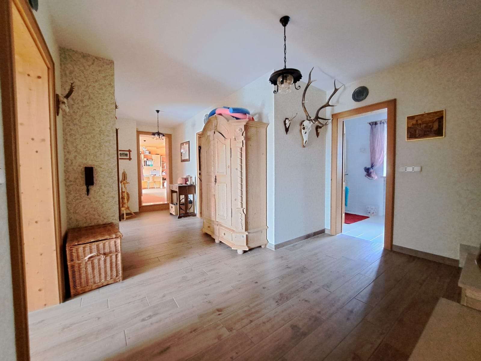 Immobilie in Walpertskirchen - hochwertige Doppelhaushälfte mit viel Platz bei Erding - Bild 4