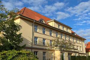 Stilvoll wohnen in exklusiver denkmalgeschützter Residenz: 2-Zimmer-Wohnung in Kühlungsborn