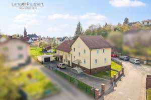Vielseitiges MFH mit 3 Wohneinheiten und großem Grundstück