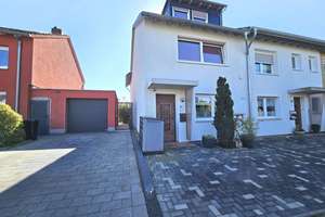 Attraktive ETW mit großer Dachterrasse und eigenem Hauseingang in Bochum-Weitmar – Die vollständige Adresse der Immobilie erhältst du vom Anbieter., 44795 Weitmar-Mitte, Bochum – Vorschaubild 2