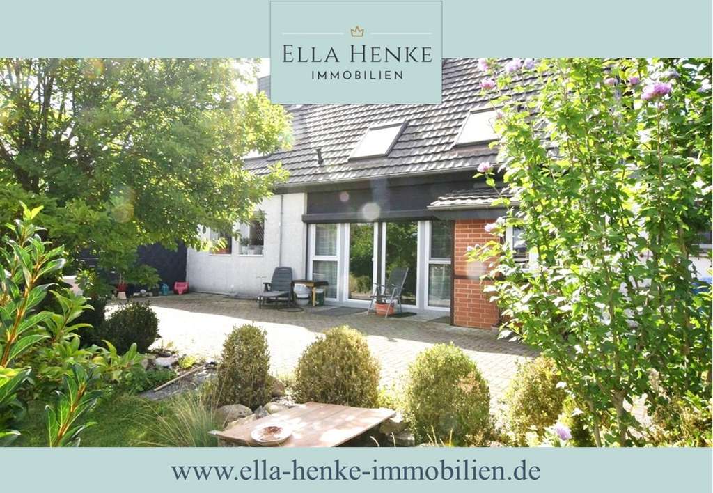 Immobilie in Wolsdorf - Große, helle Doppelhaushälfte mit 7 Zimmern, Einbauküche, schönem Garten + Terrasse ... - Bild 0