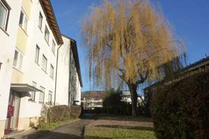 Kleine modernisierte 1-ZW, teilmöbliert, PKW-Stpl. – Bussenstraße 19, 70806 Kornwestheim – Vorschaubild 1