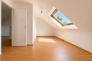 Erstbezug nach Kernsanierung – Modernes Reihenmittelhaus mit Garten, Wärmepumpe & 2 Stellplätzen – Die vollständige Adresse der Immobilie erhältst du vom Anbieter., 50827 Ossendorf, Köln – Vorschaubild 3