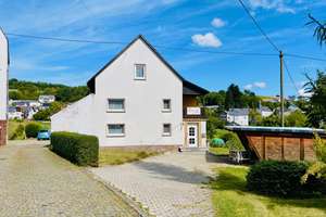 Freundliches Einfamilienhaus mit 6 Zimmern,  Garten, Loggia und Carport, schön gelegen in Geisig – Lärchenweg 2, 56357 Geisig – Vorschaubild 5