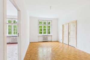**Altbauperle** 4,5-Zimmer Wohnung in Dahlem **Sanierungsbedürftig**