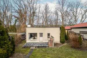 Natur pur: Ausbaufähiges Einfamilienhaus mit viel Potential in herrlicher Grünlage – Potsdam-Mittelmark (Kreis) – Vorschaubild 3