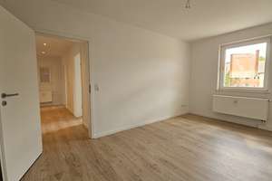 Großzügige 5-Raumwohnung mit ca. 125 m² Wohnfläche – frisch saniert und familienfreundlich – Stephensonstraße 9, 2708 Löbau – Vorschaubild 3