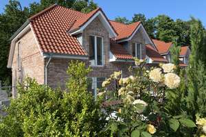 Ansprechendes und neuwertiges 3-Zimmer-Haus mit gehobener Innenausstattung in Hohwacht – Seestraße 21d, 24321 Hohwacht (Ostsee) – Vorschaubild 1