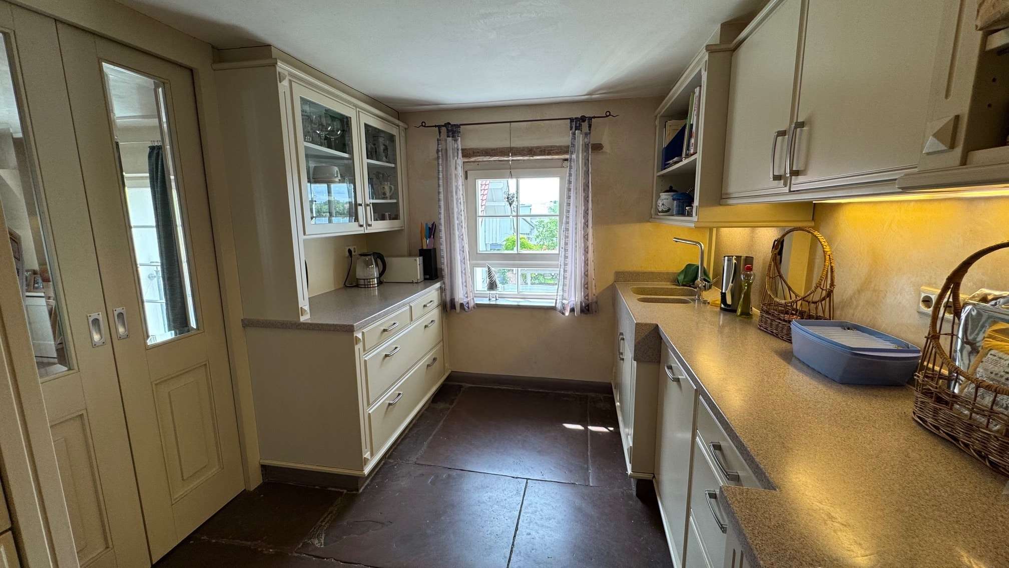 Immobilie in Eutingen im Gäu - Saniertes Wohnhaus mit Charme, Garage, großer Scheune und viel Platz für die Familie - Bild 11