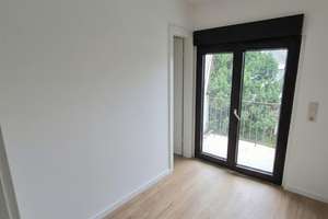 BEFRISTET: Helle 3-Zimmer Wohnung mit Balkon in Köln-Ostheim. Befristet bis 12/2026 – Frankfurterstr. 788, 51107 Ostheim, Köln – Vorschaubild 3