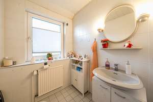 Hochwertiges Zweifamilienhaus mit großem Grundstück in Hatten – Die vollständige Adresse der Immobilie erhältst du vom Anbieter., 26209 Hatten – Vorschaubild 33