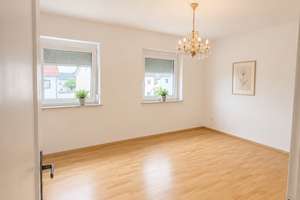 Modernisiertes Reihenmittelhaus mit Garten – Perfekt für Familien oder als Kapitalanlage – Die vollständige Adresse der Immobilie erhältst du vom Anbieter., 72760 Reutlingen-Mitte, Reutlingen – Vorschaubild 8