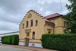 !Wohnen und Arbeiten verbinden!
Großzügige repräsentative Villa m – Die vollständige Adresse der Immobilie erhältst du vom Anbieter., 39418 Staßfurt – Vorschaubild 3