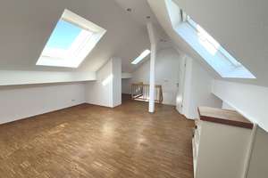 Viel Licht und Gemütlichkeit vereint! Moderne Maisonettewohnung mit Balkon in Bredeney. – Die vollständige Adresse der Immobilie erhältst du vom Anbieter., 45133 Bredeney, Essen – Vorschaubild 1