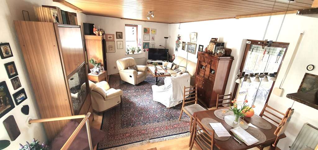 Immobilie in Langenselbold - Von außen klein, innen ein echtes Raumwunder!
Familienhaus mit Herz und Potenzial - Bild 2