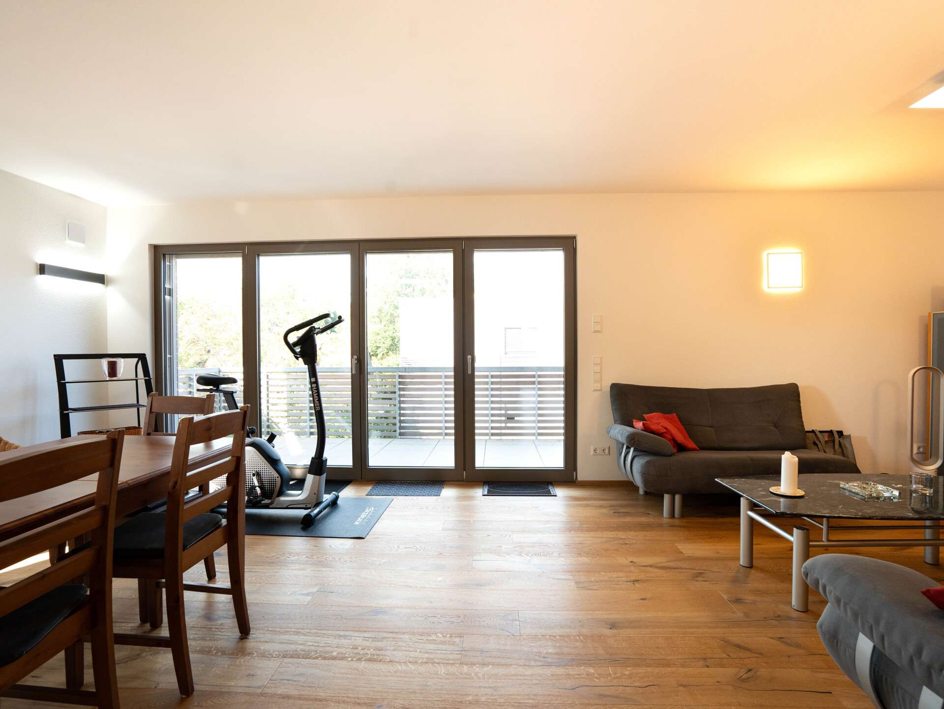 Immobilie in Wolfegg - Penthousewohnung mit Dachterrasse und Blick ins Grüne + TG-Platz und Außenstellplatz - Bild 9