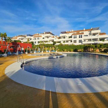 Reihenhaus komplett renoviert mit Erweiterungspotenzial in Riviera Beach, Cancelada