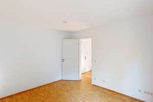 Attraktive 4 Zimmer Wohnung mit Balkon und separater Küche – Engasserbogen 36, 80639 Nymphenburg, München – Vorschaubild 5