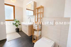 Wintergarten-Highlight: EFH in Rudow | ca. 162 m² BGF | 6 Zimmer | Pool, Garten & Carport – Die vollständige Adresse der Immobilie erhältst du vom Anbieter., 12355 Rudow, Berlin – Vorschaubild 17
