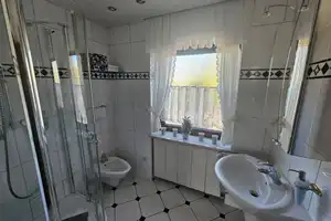 Top-Bungalow in 1. Reihe / Überherrn-Wohnstadt / Wintergarten / 2 Garagen – Saarlouis (Kreis) – Vorschaubild 5