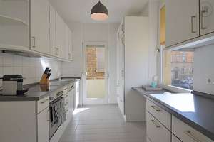 Wunderschöne, modern möblierte Altbauwohnung mit Balkon in Stuttgart Süd – Die vollständige Adresse der Immobilie erhältst du vom Anbieter., 70180 Lehen, Stuttgart – Vorschaubild 3