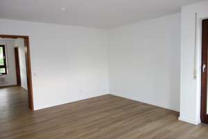 Einziehen und wohlfühlen: frisch renovierte 3,5-Zimmerwohnung in beliebter Wohnlage – Ertinger Str. 26, 72768 Rommelsbach, Reutlingen – Vorschaubild 3