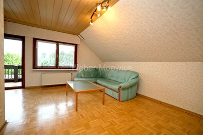 Freistehendes, geräumiges Wohnhaus auf 790 m²-Grundstück