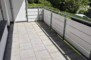 Helle, sonnendurchflutete 2-Zimmer-Wohnung mit großem Balkon ins Grüne – Ibacher Straße 8, 42855 Hasten-Mitte, Remscheid – Vorschaubild 2