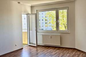 Renovierte Etagenwohnung in Kiel-Mettenhof  - Provisionsfrei -