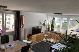 Gut geschnittene, sehr helle 3-Zimmer-Wohnung mit Balkon in Stuttgart – Stuttgart – Vorschaubild 1