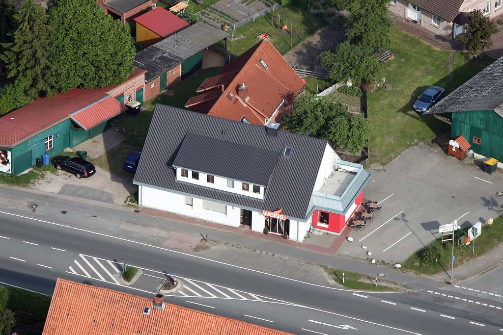 Immobilie in Wistedt - Großzügiges Haus mit 25 Zimmern und Garage in Wistedt - Bild 0