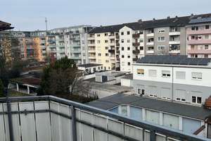 ***Licht, Raum + Lieblingsküche***3-Zi.-Eigentumswohnung in  der beliebten Karlsruher Oststadt*** – Striederstrasse 13a, 76131 Oststadt, Karlsruhe – Vorschaubild 2
