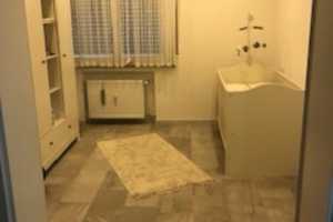Geräumiges, preiswertes 12-Raum-Mehrfamilienhaus mit großem Garten/Grundstück in Bad Friedrichshall – Heilbronn (Kreis) – Vorschaubild 10