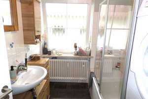 Ruhig gelegene 4-Zimmer-Obergeschoss-Wohnung,  mit Südbalkon, Gartenanteil und Garage – Nelkenstr. 12, 82407 Wielenbach – Vorschaubild 8