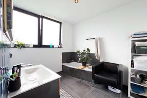 🏡 luxuriöse & neuwertige Doppelhaushälfte mit hochfertiger Ausstattung & einzigartigem Design – Die vollständige Adresse der Immobilie erhältst du vom Anbieter., 51647 Gummersbach – Vorschaubild 35