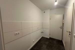 Erstbezug eines renovierten 1-Zimmer -Appartements mit Balkon! – Bevenser Weg 3, 30625 Heideviertel, Hannover – Vorschaubild 2