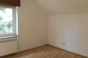 3 Familienhaus mit 2 freien, großen Wohnungen plus Garage in Bergheim-Büsdorf – Windmühlenstr. 24, 50129 Bergheim – Vorschaubild 28