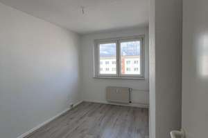 Ab sofort - 3-RW mit Balkon –Einbauküche! – Aufzug uvm. – Breitscheidstraße 13, 39114 Herrenkrug, Magdeburg – Vorschaubild 6
