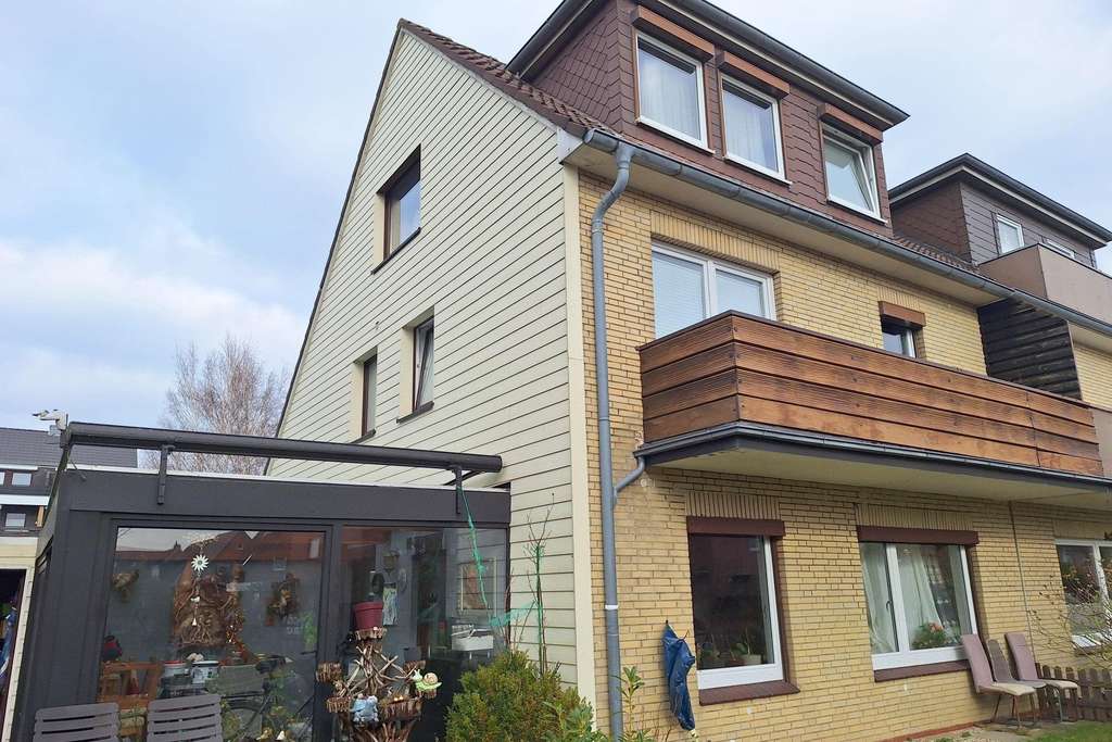 Immobilie in Büsum - Ob Eigenheim oder 3 Ferienwohnungen, hier ist alles möglich - Bild 1