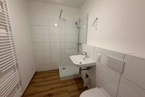 Helles 2-Zimmer-Apartment mit Balkon und modernem Bad in München-Freischützstraße (81927)