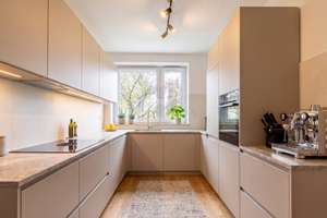 ROGERS: Viel Platz, ruhige Südlage und einmalige Option auf über 1.000 m² Gesamtgrundstück – Die vollständige Adresse der Immobilie erhältst du vom Anbieter., 81247 Obermenzing, München – Vorschaubild 3