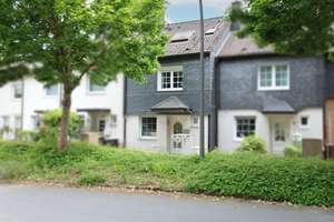  Reihenmittelhaus ohne Erbpacht in ruhiger Lage von Castrop-Rauxel (Schwerin) – Die vollständige Adresse der Immobilie erhältst du vom Anbieter., 44577 Castrop-Rauxel – Vorschaubild 1